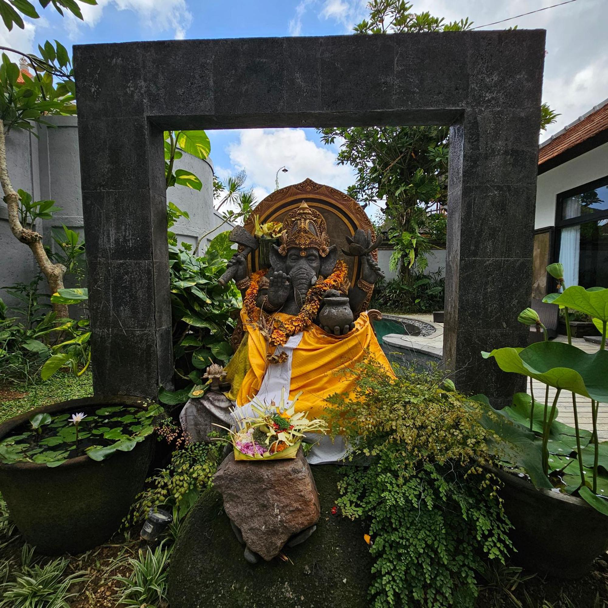 Chandi Hotel Ubud Екстер'єр фото